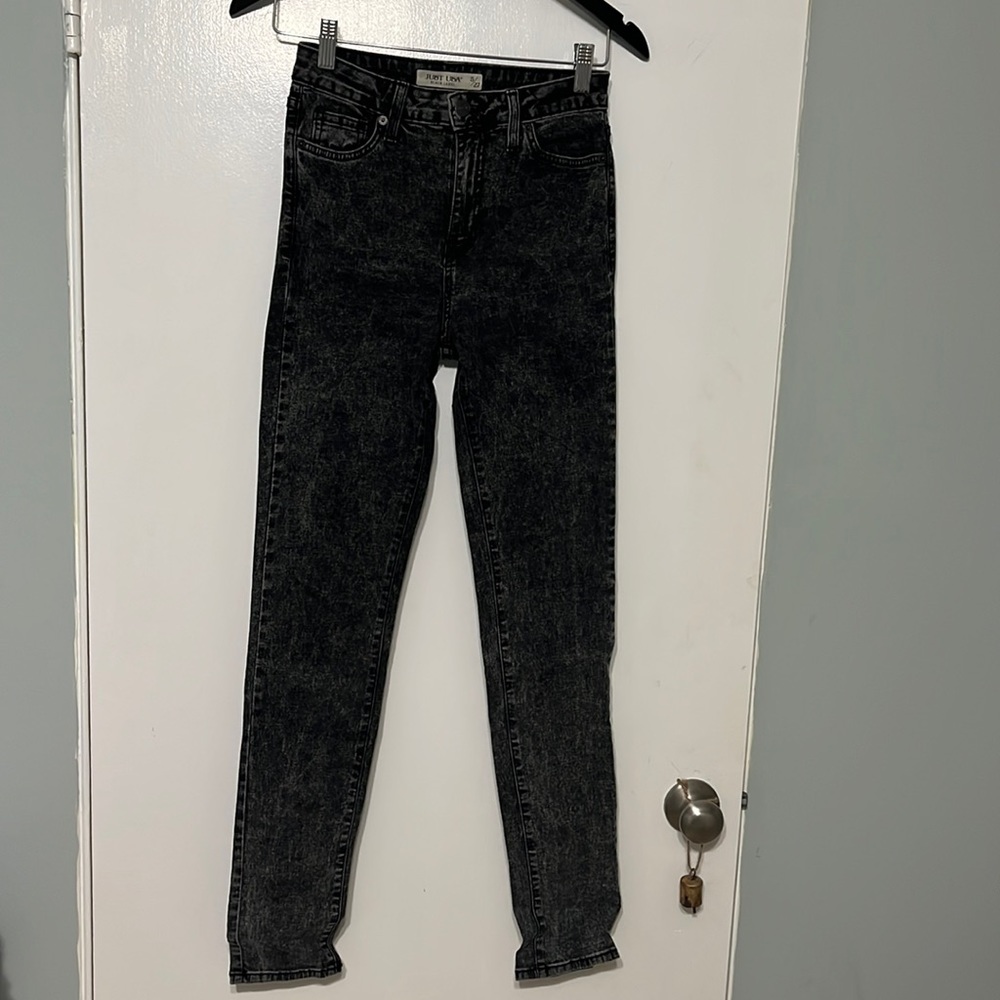 ACID WASH DENIM